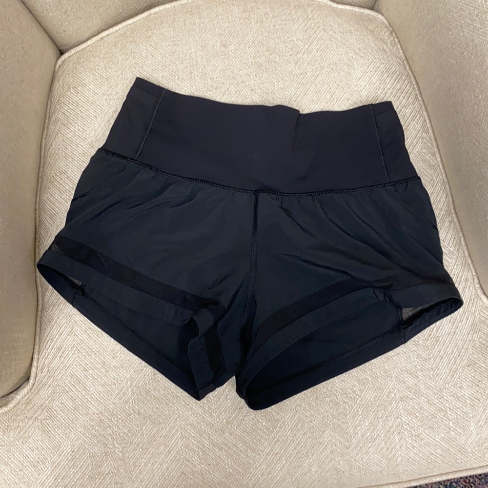 Lululemon shorts size 4